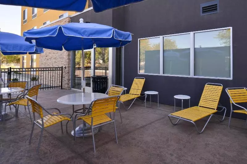 ホテル Fairfield Inn & Suites Farmington