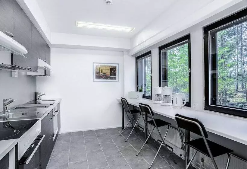 ホテル Forenom Hostel Vantaa Aviapolis