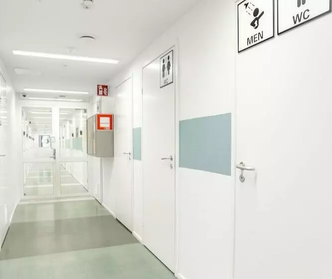 ホテル Forenom Hostel Vantaa Aviapolis