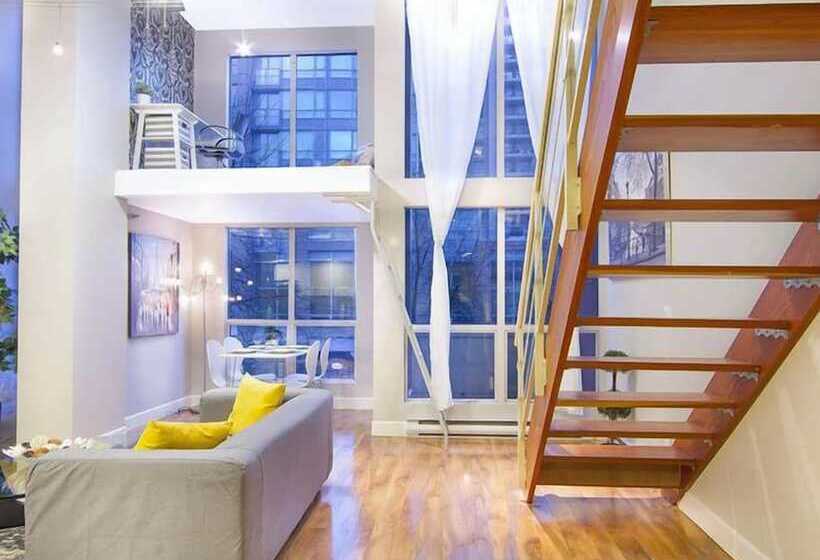 Отель King Suites Downtown Vancouver