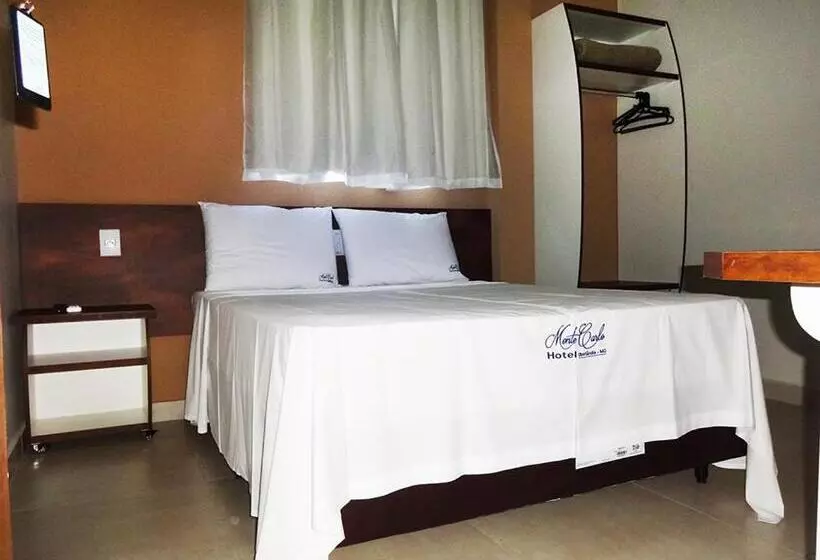 ホテル Monte Carlo Uberlândia