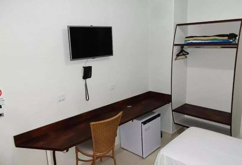 ホテル Monte Carlo Uberlândia
