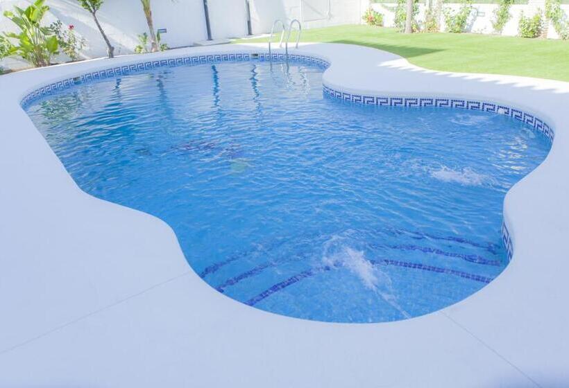 בית מלון כפרי Novomar