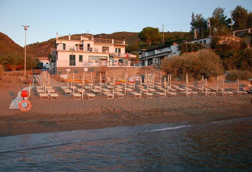 בית מלון כפרי Villa Miramare