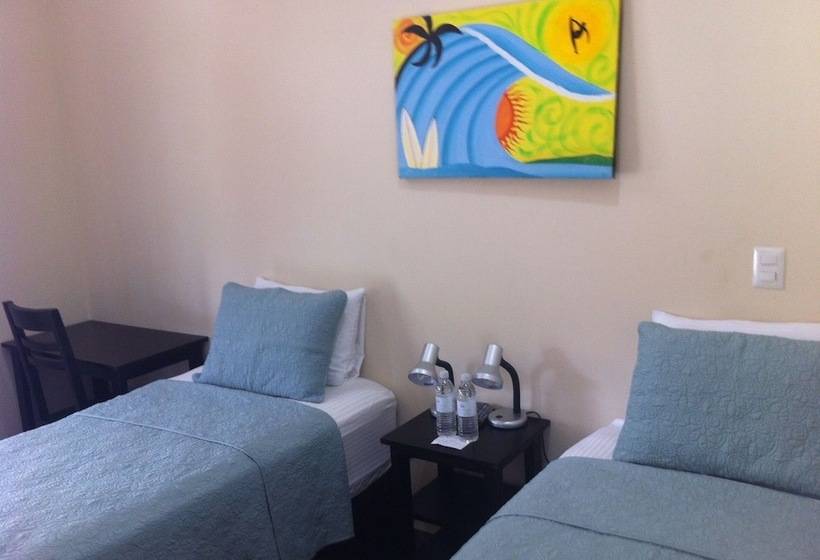 Machele  S Place Beachside Hotel & Pool