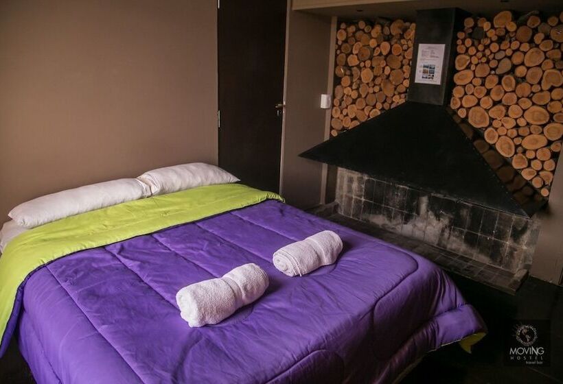 Moving Hostel Travel Bar