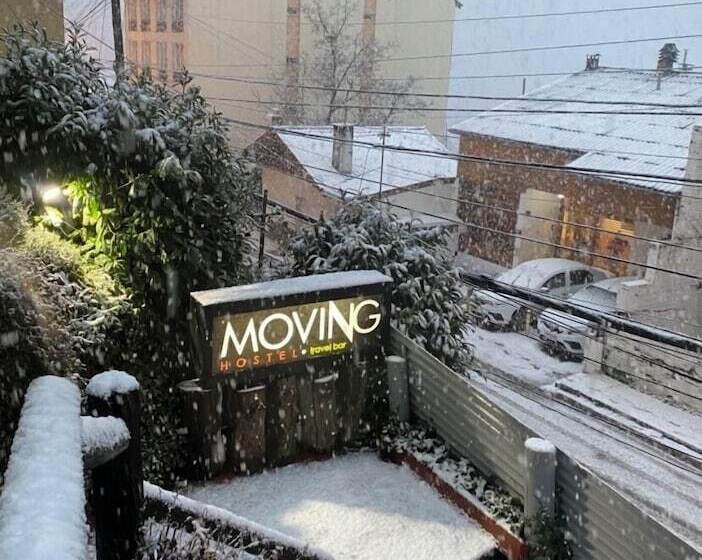 Moving Hostel Travel Bar