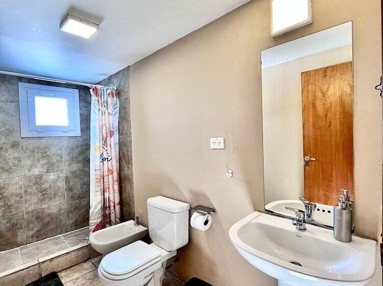 Moving Hostel Travel Bar