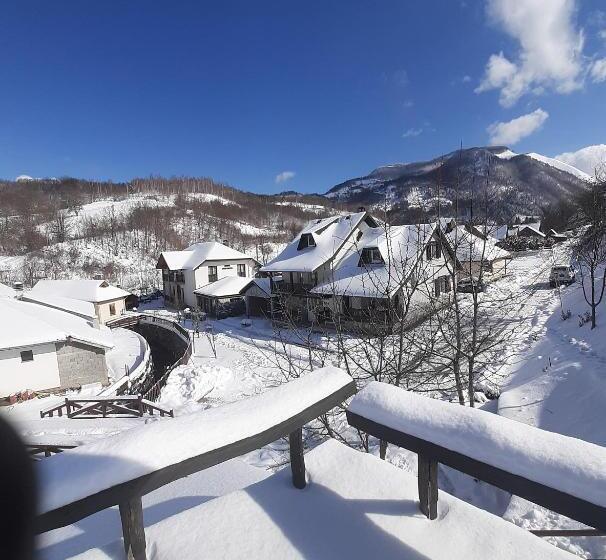 تختخواب و صبحانه Rooms And Apartmants Mirovic