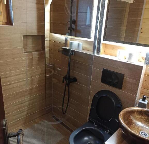 تختخواب و صبحانه Rooms And Apartmants Mirovic