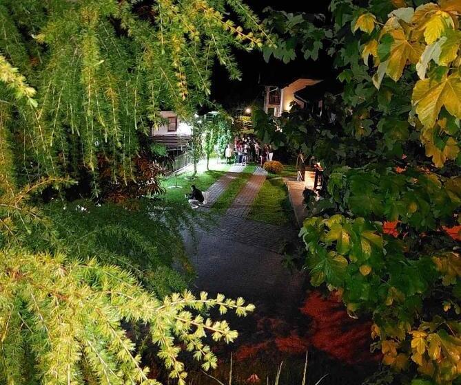 تختخواب و صبحانه Rooms And Apartmants Mirovic