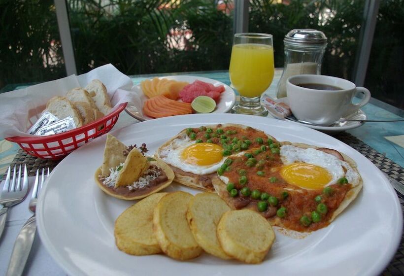 Delfines Acapulco By Ng Hoteles