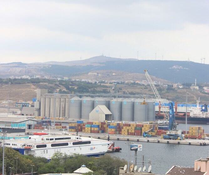 فندق Grand Serenay