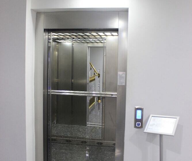 فندق Grand Serenay