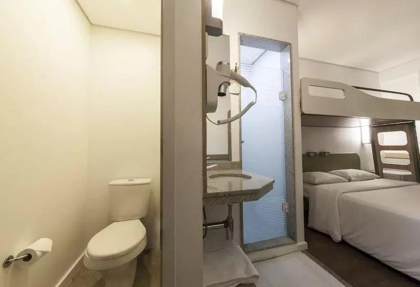 ホテル Ibis Budget Manaus