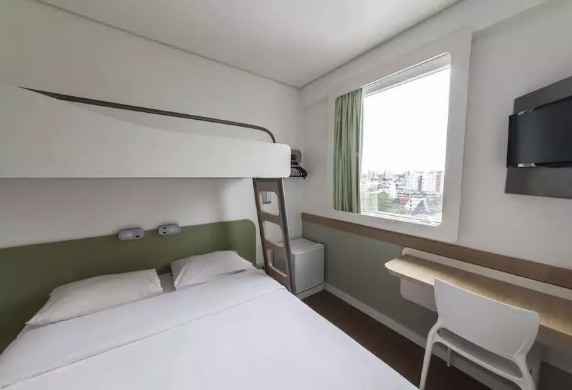 ホテル Ibis Budget Manaus