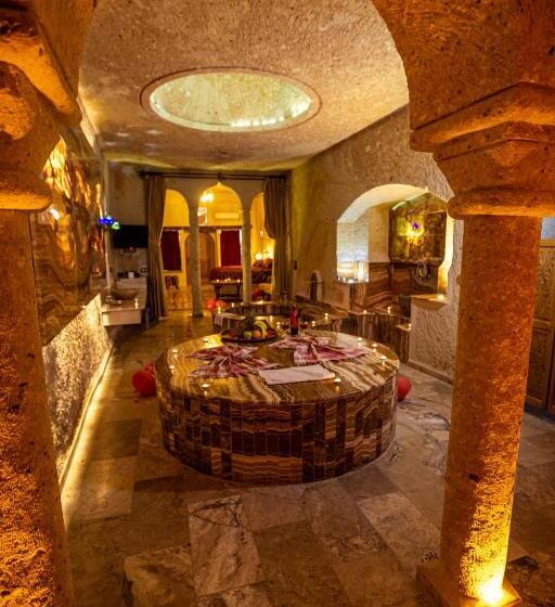 هتل Oread Cave Suites