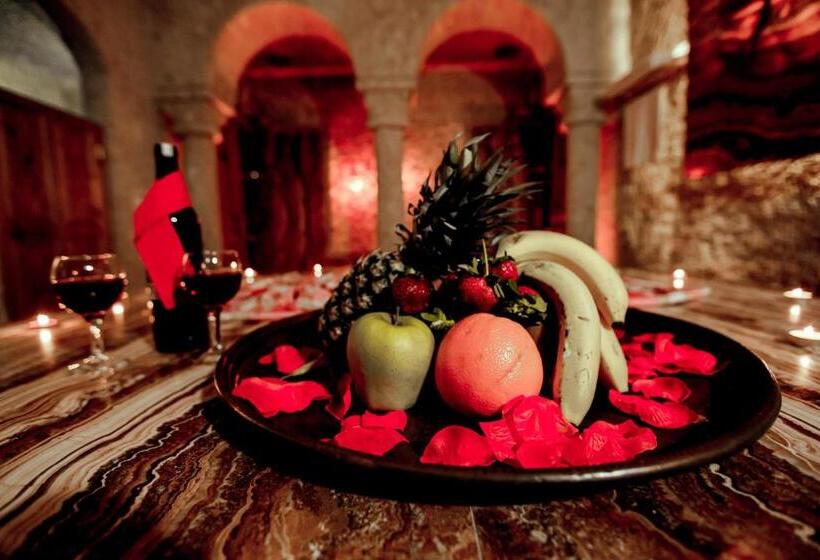 هتل Oread Cave Suites