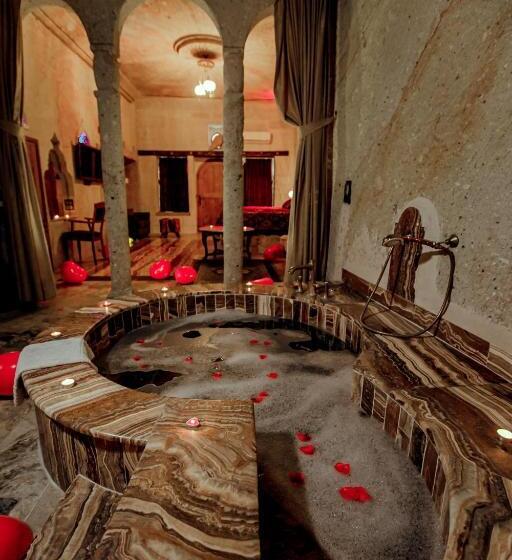هتل Oread Cave Suites