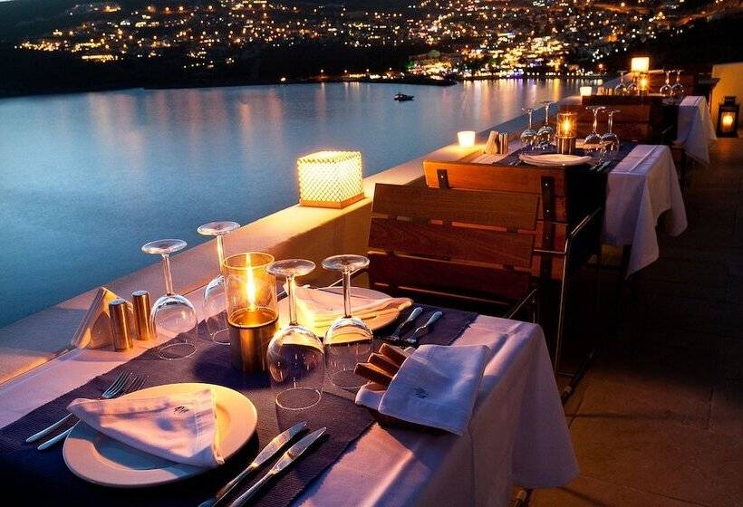 هتل Villa Mahal Adults Only