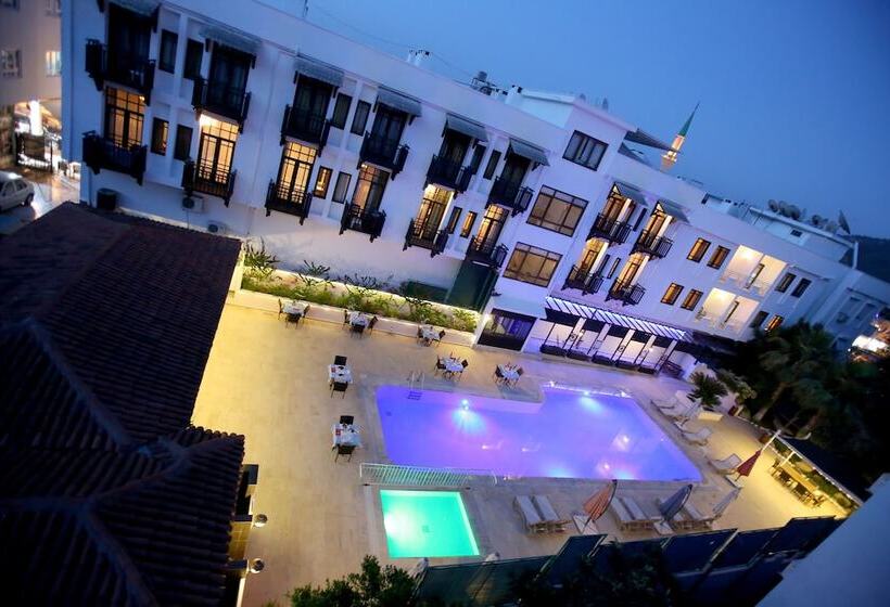 Melissa Moment Apart