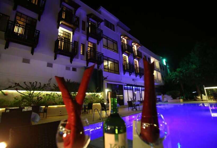 Melissa Moment Apart