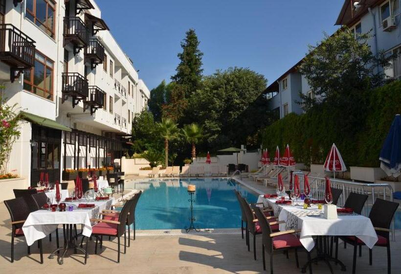 Melissa Moment Apart