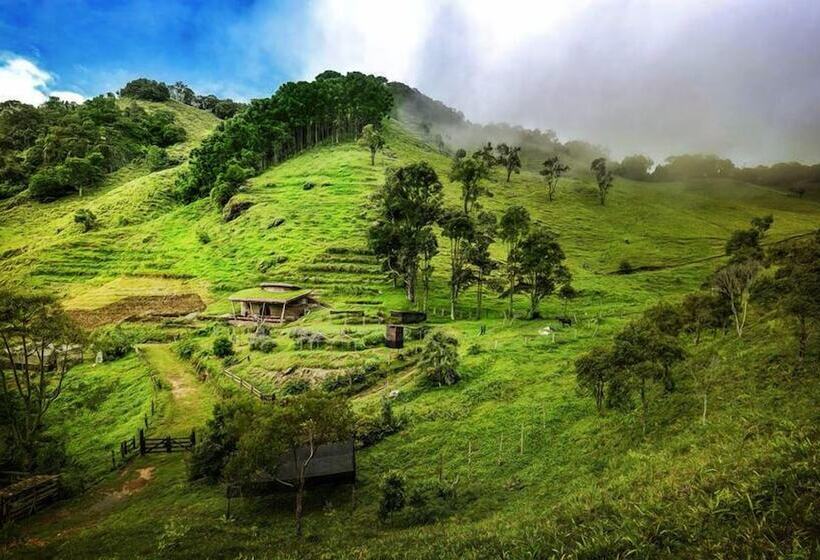 הוסטל Oca Delfim