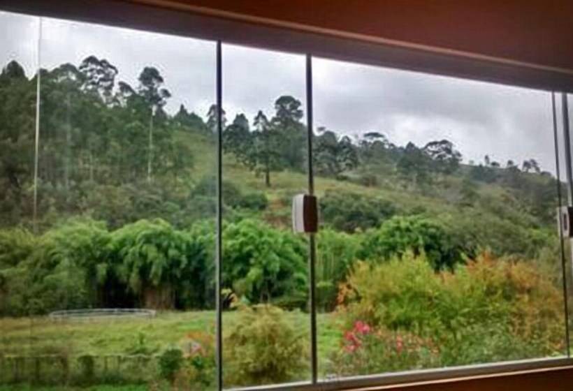 הוסטל Oca Delfim