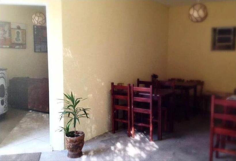 הוסטל Oca Delfim