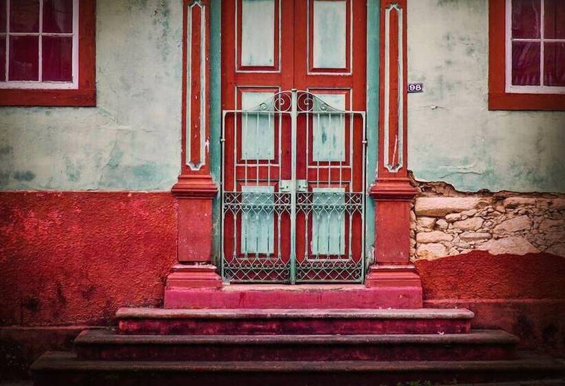 הוסטל Oca Delfim