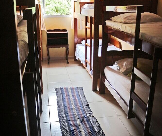 הוסטל Oca Delfim