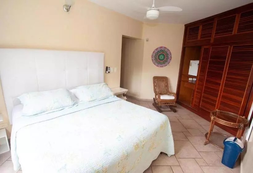 ユースホステル Ubatuba Ecologic Pousada