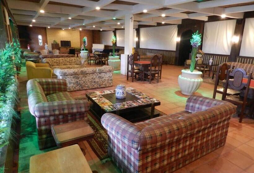 Отель Eduardos Park