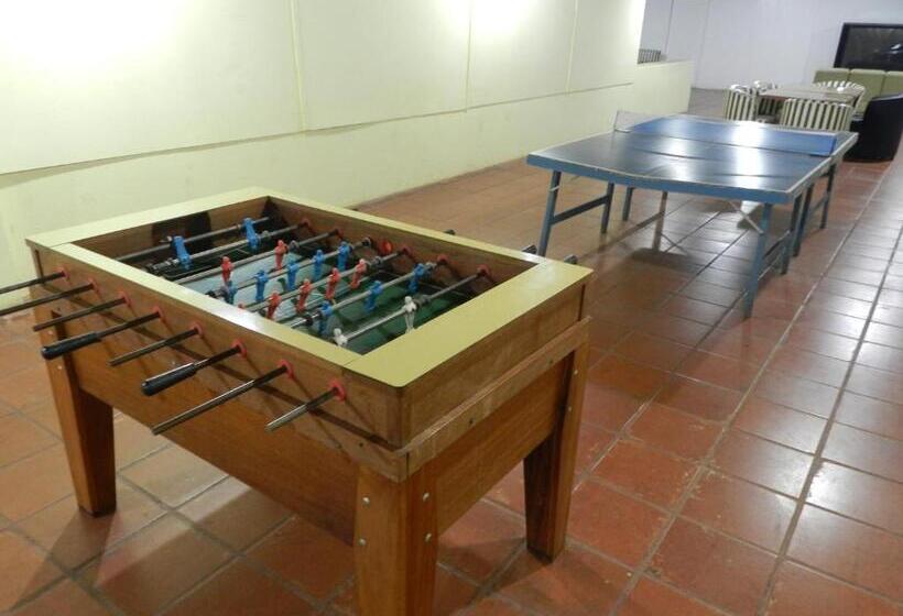 Отель Eduardos Park