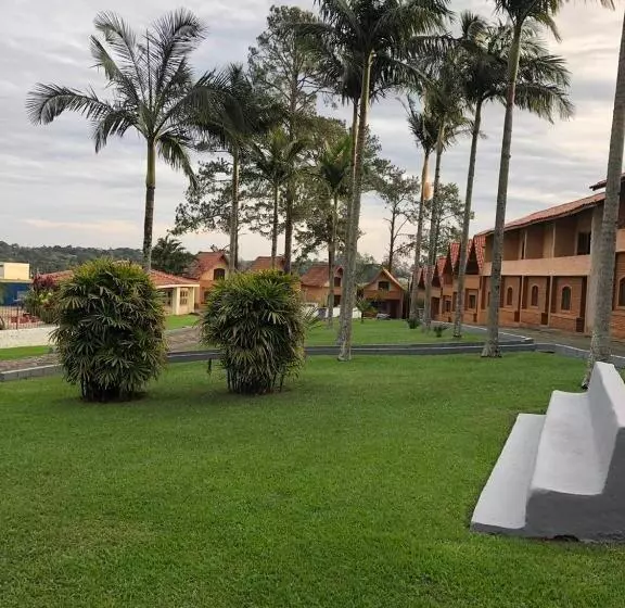 ホテル Eduardos Park