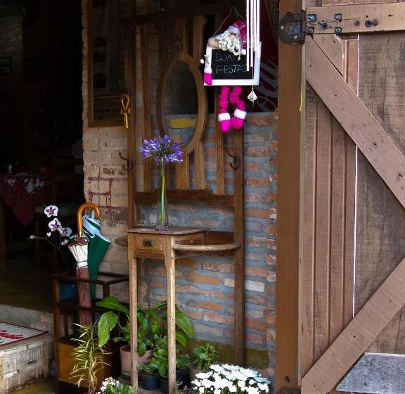 ホテル Hospedaria Os Memorialistas   Paranapiacaba