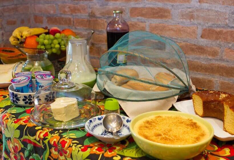 ホテル Hospedaria Os Memorialistas   Paranapiacaba