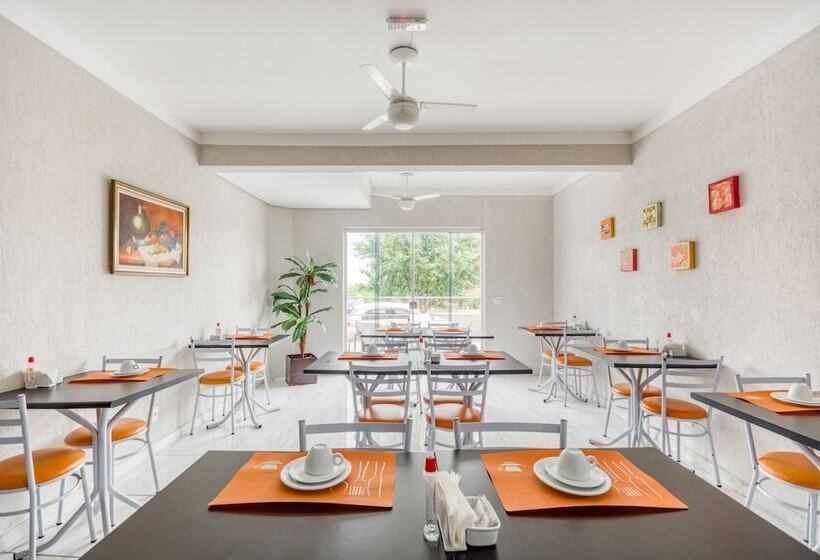 Hotel Jardim Do Cedro