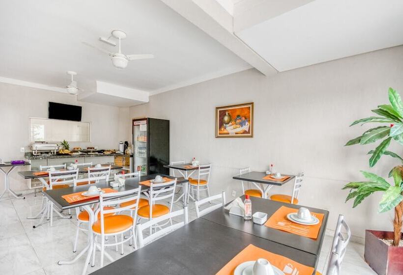 Hotel Jardim Do Cedro