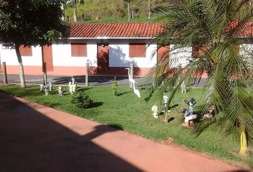 Hotelli Lindoia Rural
