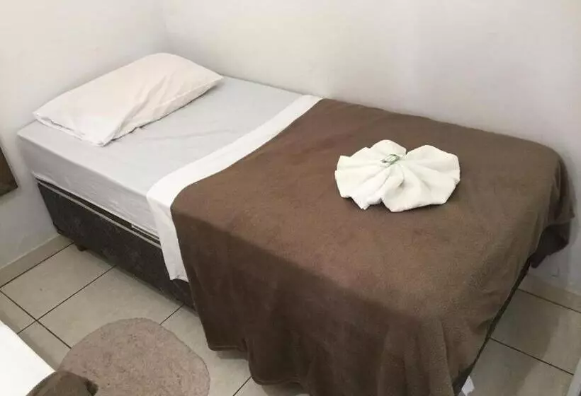 Hotelli Lindoia Rural
