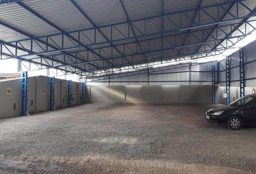 בית מלון כפרי Minas Palace