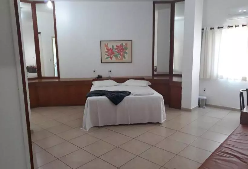 ホテル Minas Palace