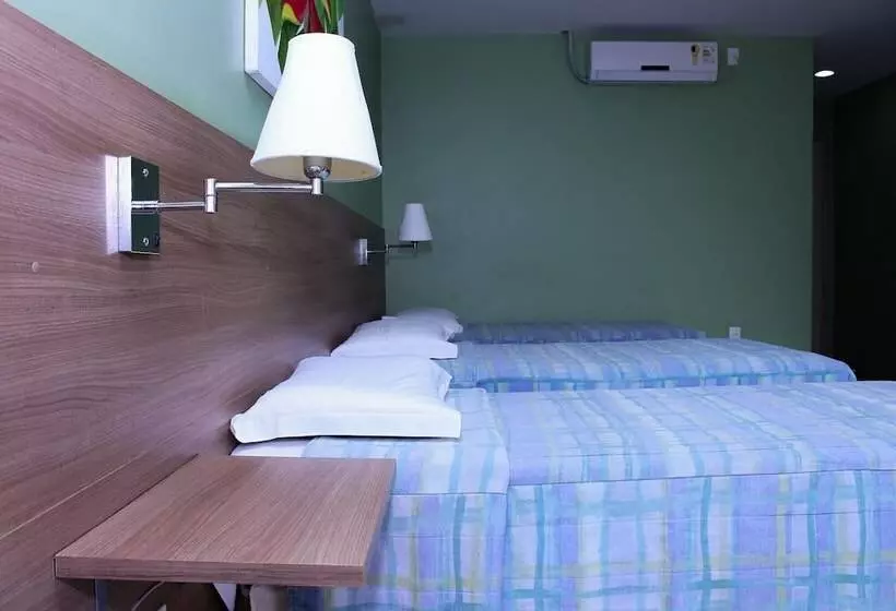 ホテル Pousada Caravelas Lusitanas Ltda