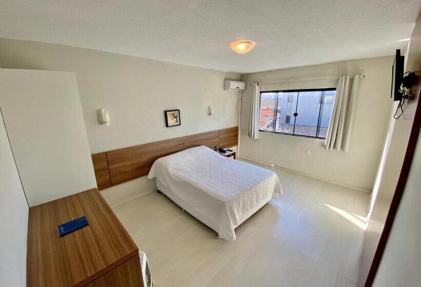 בית מלון כפרי Scaini Palace