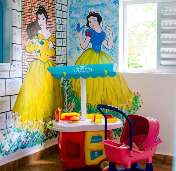 ホテル Villa Do éden