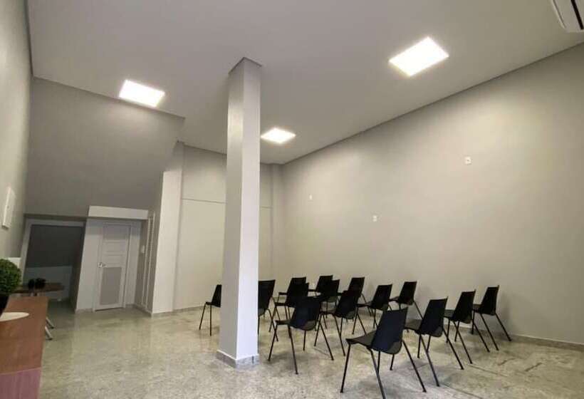 בית מלון כפרי Zata E Flats