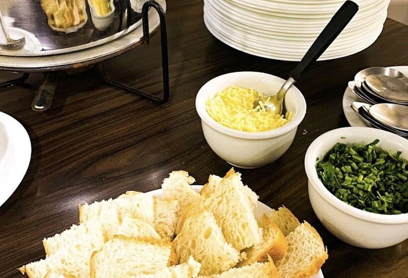 בית מלון כפרי Zata E Flats