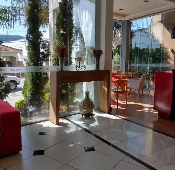 Vivas Hotel E Casa